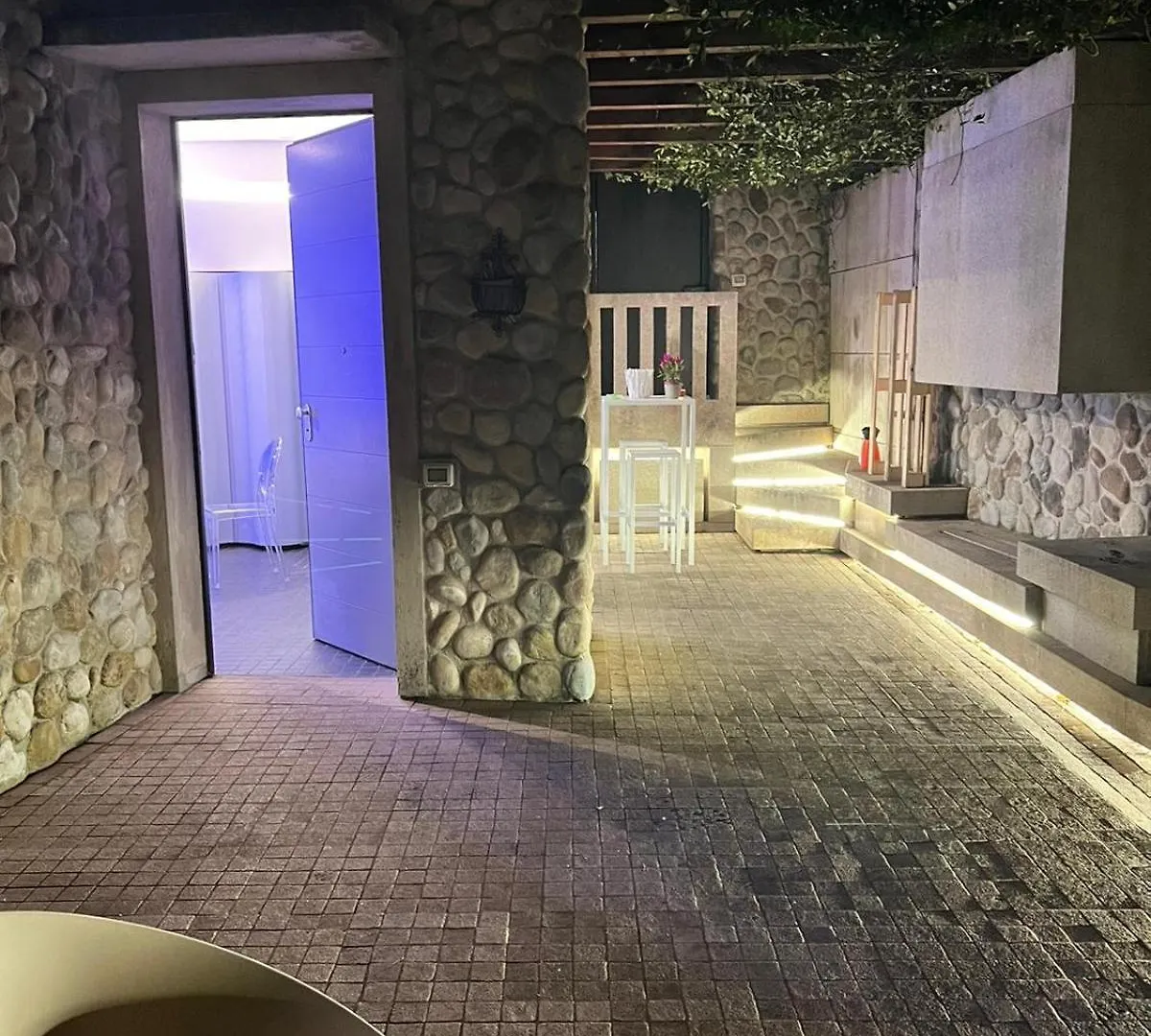 Garden Suite Castle Desenzano del Garda Apartment