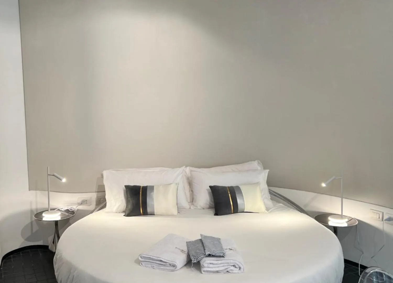 Garden Suite Castle Desenzano del Garda Apartment