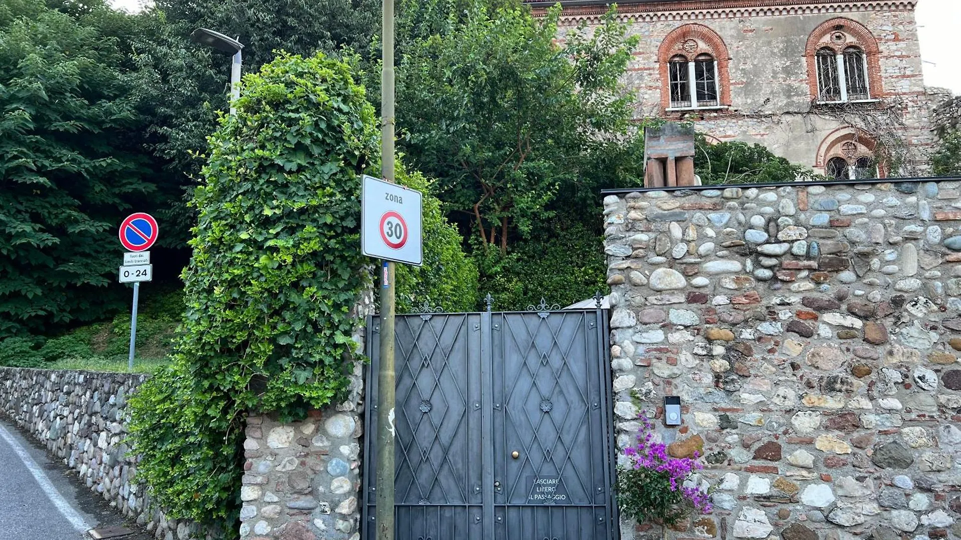 Garden Suite Castle Desenzano del Garda Italy
